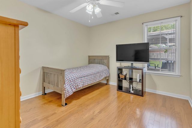 115 COUNTRYWOOD LN, Oakland, TN 38060