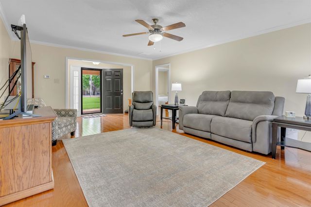 115 COUNTRYWOOD LN, Oakland, TN 38060
