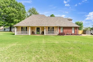 115 COUNTRYWOOD LN, Oakland, TN 38060