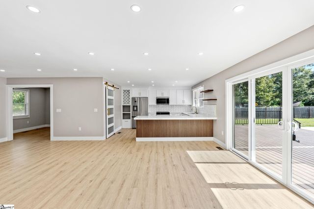 204 Woodfield Avenue, Fountain Inn, SC 29644