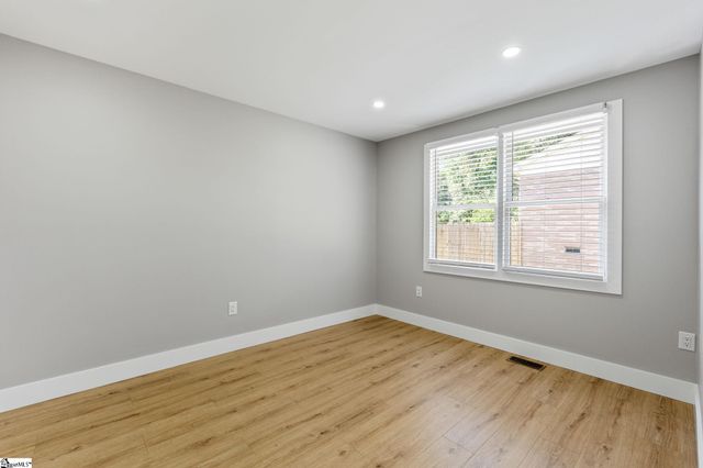204 Woodfield Avenue, Fountain Inn, SC 29644