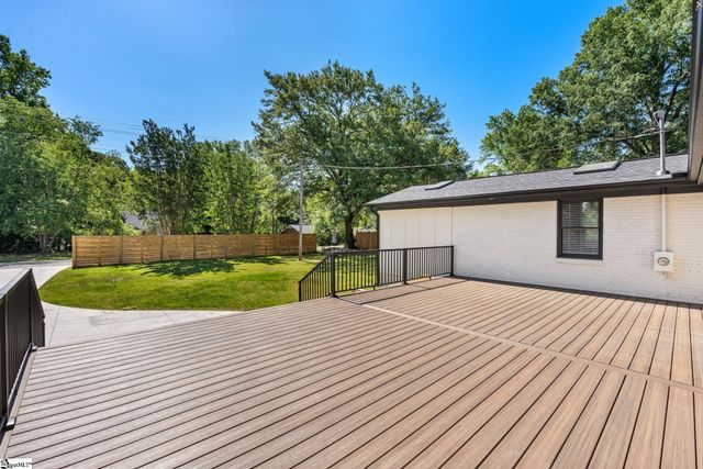 204 Woodfield Avenue, Fountain Inn, SC 29644