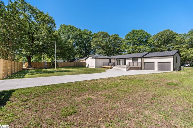 204 Woodfield Avenue, Fountain Inn, SC 29644