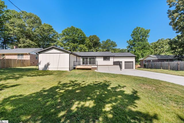204 Woodfield Avenue, Fountain Inn, SC 29644