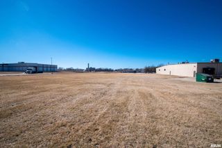 1815 Riverway Drive, Pekin, IL 61554