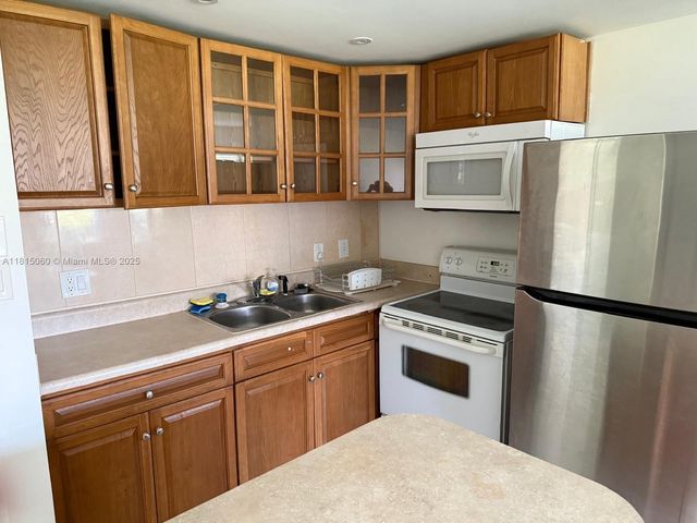 217 Suffolk F 217, Boca Raton, FL 33434