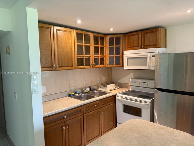 217 Suffolk F 217, Boca Raton, FL 33434