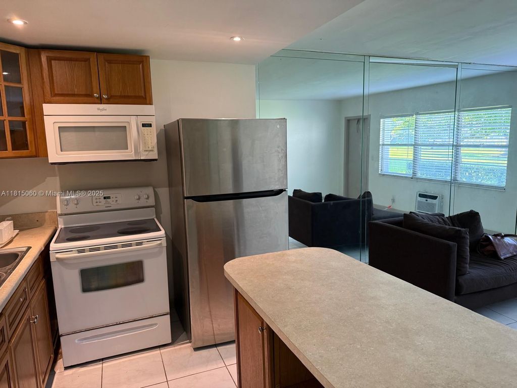 217 Suffolk F 217, Boca Raton, FL 33434