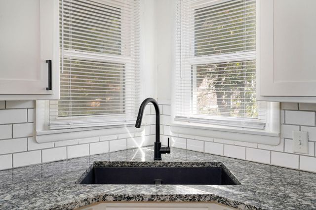 3000 E Lolo Trail, Springfield, MO 65804