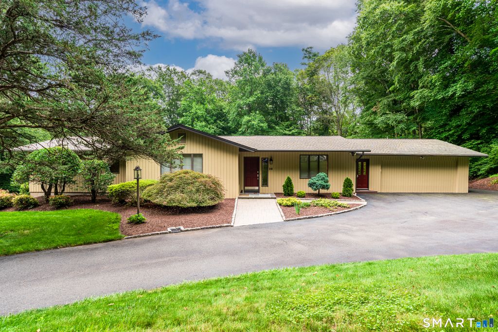 36 Bunker Hill Drive, Trumbull, CT 06611