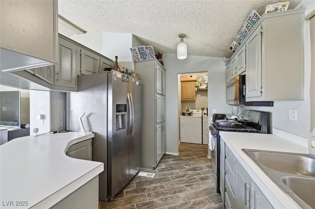 4941 Hildago Way, Las Vegas, NV 89121