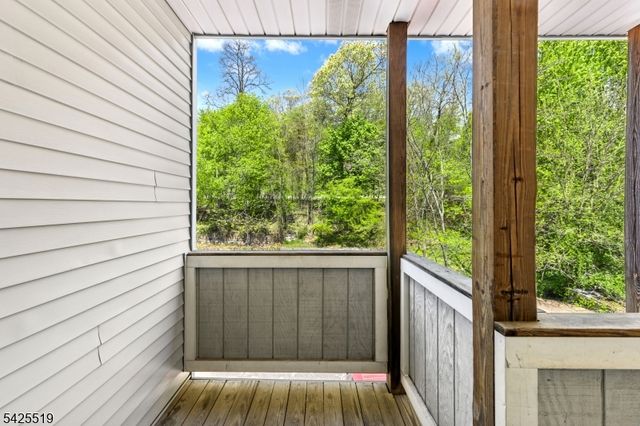 22 Orchard St, Summit City, NJ 07901