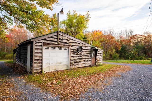 261 Old Post Road, Malta, NY 12020