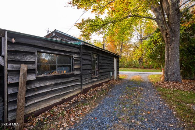 261 Old Post Road, Malta, NY 12020