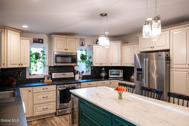 261 Old Post Road, Malta, NY 12020