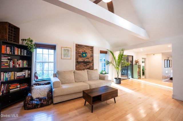 261 Old Post Road, Malta, NY 12020