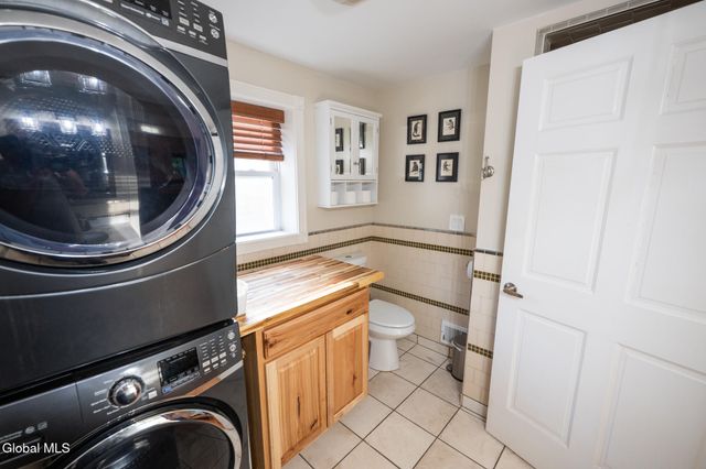 261 Old Post Road, Malta, NY 12020