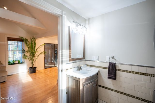 261 Old Post Road, Malta, NY 12020