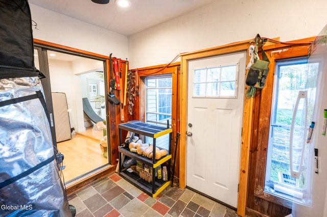 261 Old Post Road, Malta, NY 12020