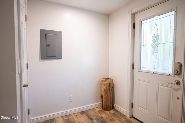 261 Old Post Road, Malta, NY 12020