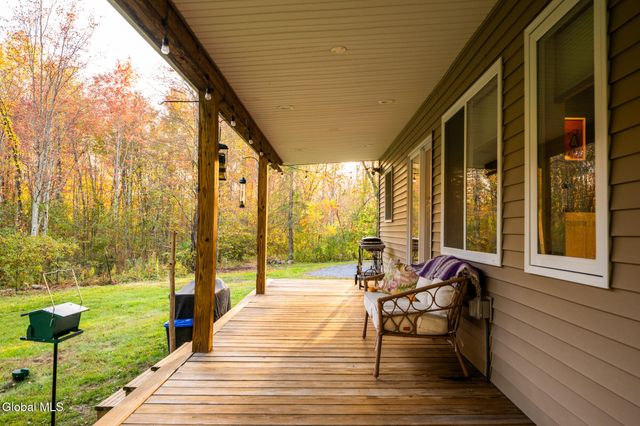 261 Old Post Road, Malta, NY 12020