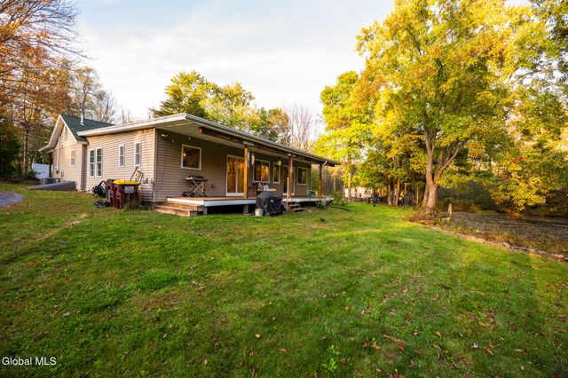 261 Old Post Road, Malta, NY 12020