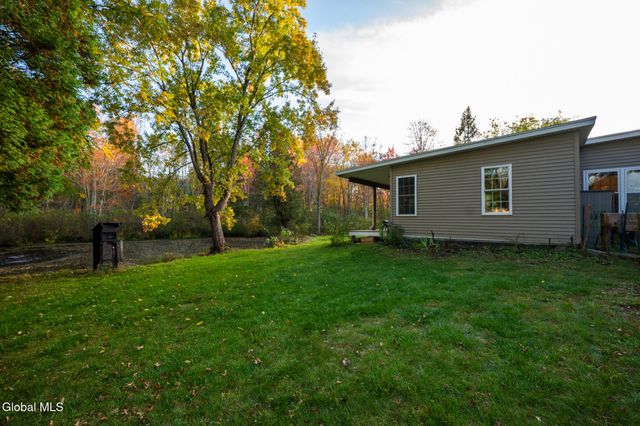 261 Old Post Road, Malta, NY 12020