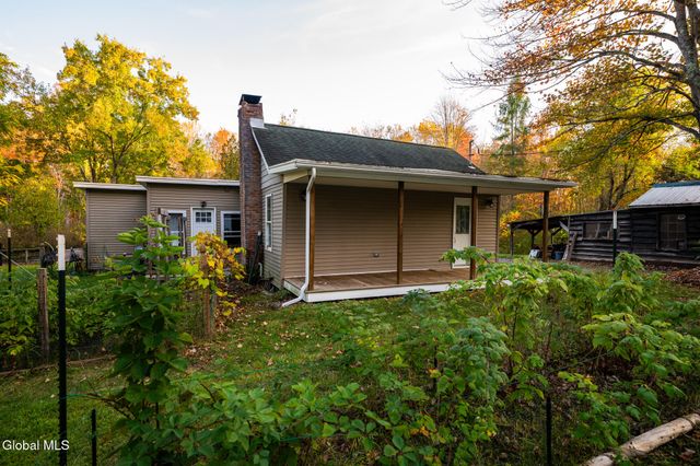 261 Old Post Road, Malta, NY 12020