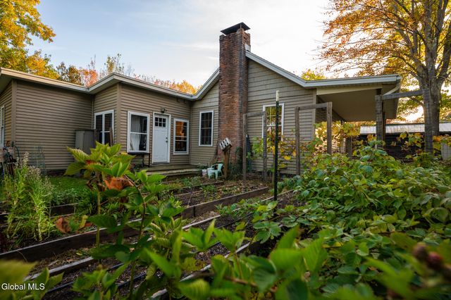 261 Old Post Road, Malta, NY 12020