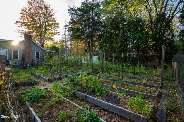 261 Old Post Road, Malta, NY 12020