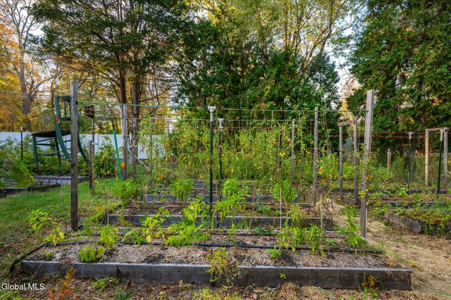 261 Old Post Road, Malta, NY 12020