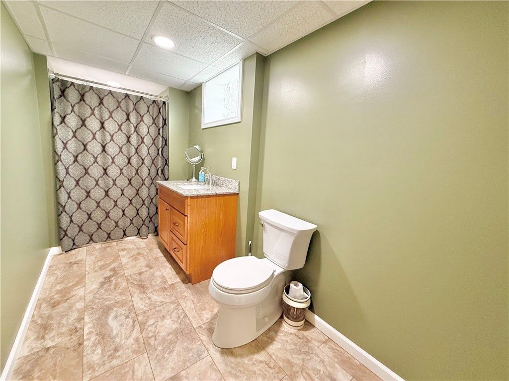 Image 19 of property listing at 25 W Elizabeth St, Neshannock Twp, PA 16105