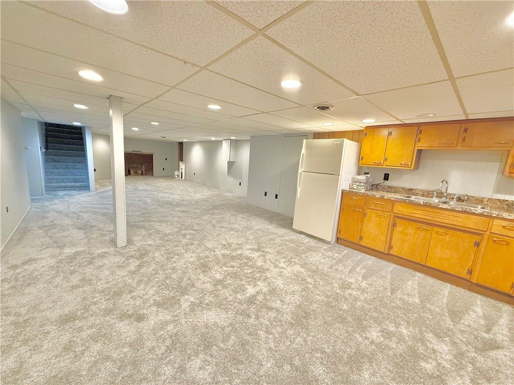 Image 26 of property listing at 25 W Elizabeth St, Neshannock Twp, PA 16105