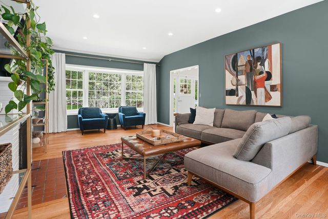 14 Garey Drive, Chappaqua, NY 10514