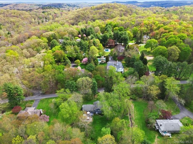 14 Garey Drive, Chappaqua, NY 10514