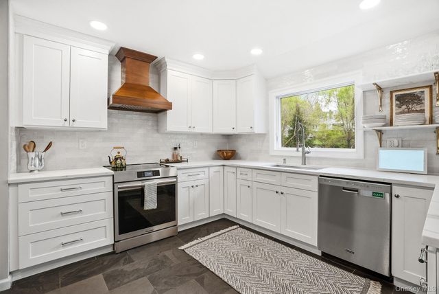 14 Garey Drive, Chappaqua, NY 10514