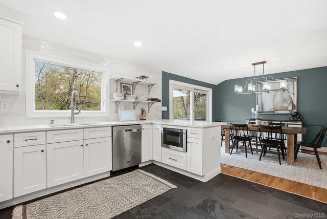 14 Garey Drive, Chappaqua, NY 10514