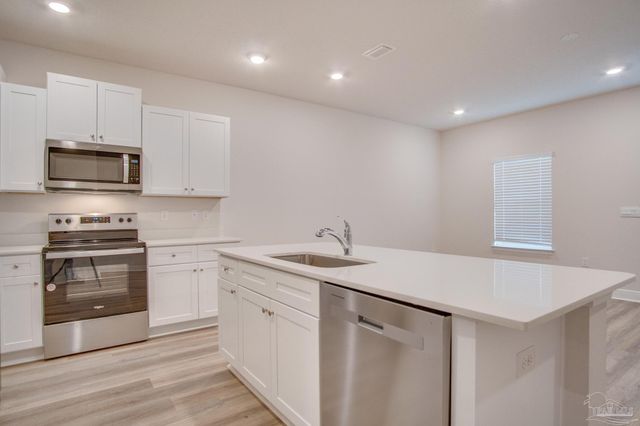 5689 Stellarjay St, Gulf Breeze, FL 32563