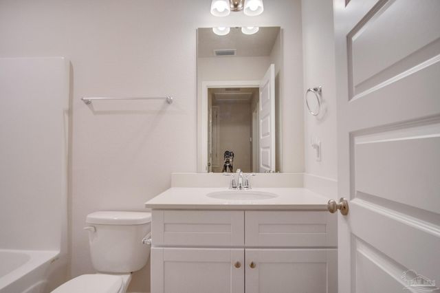 5689 Stellarjay St, Gulf Breeze, FL 32563