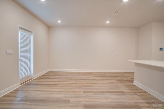 5689 Stellarjay St, Gulf Breeze, FL 32563