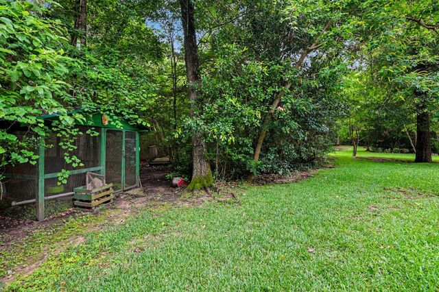 4824 Holly Lane E, Montgomery, TX 77316