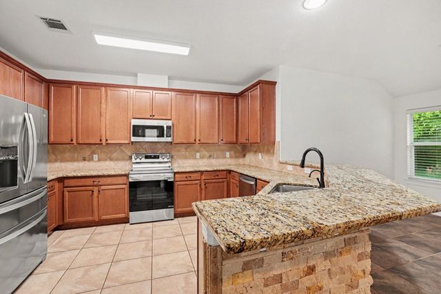 4824 Holly Lane E, Montgomery, TX 77316