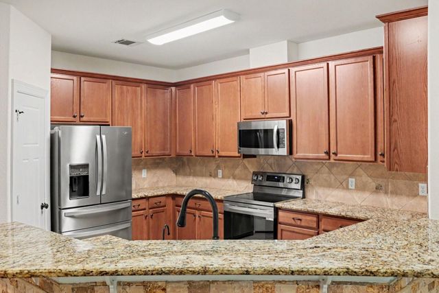 4824 Holly Lane E, Montgomery, TX 77316