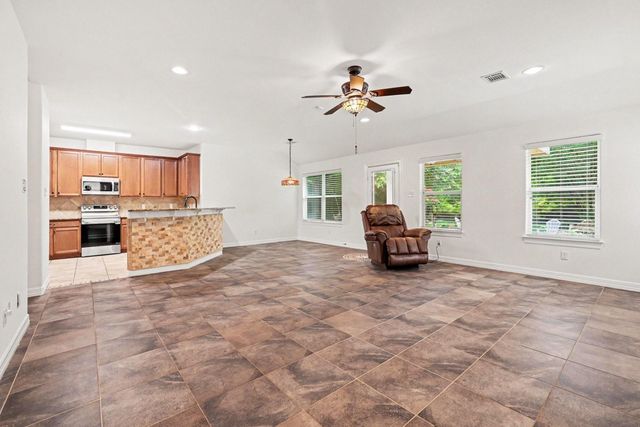 4824 Holly Lane E, Montgomery, TX 77316