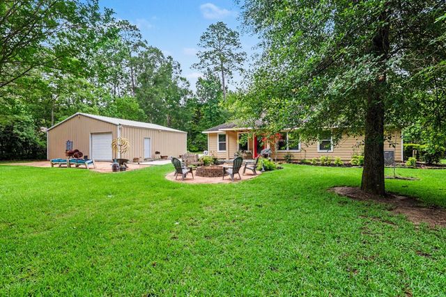 4824 Holly Lane E, Montgomery, TX 77316