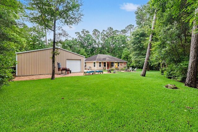 4824 Holly Lane E, Montgomery, TX 77316