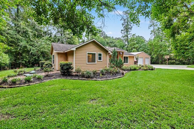 4824 Holly Lane E, Montgomery, TX 77316