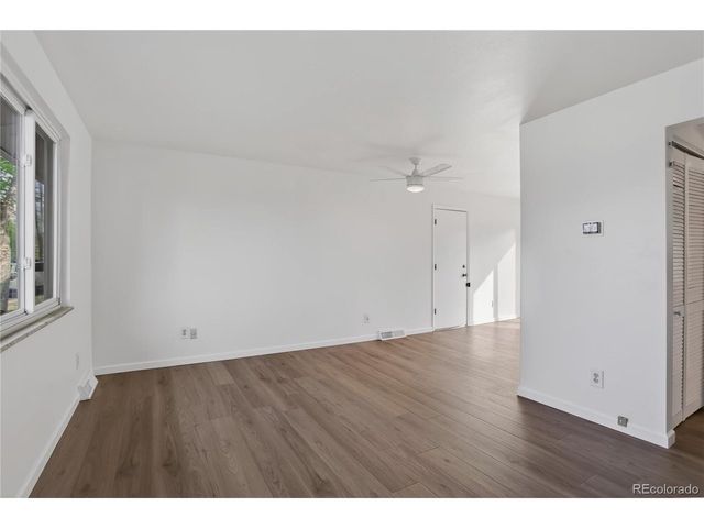 4560 E Lake Cir, Centennial, CO 80121