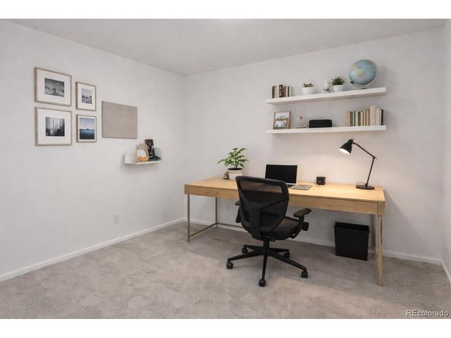 4560 E Lake Cir, Centennial, CO 80121