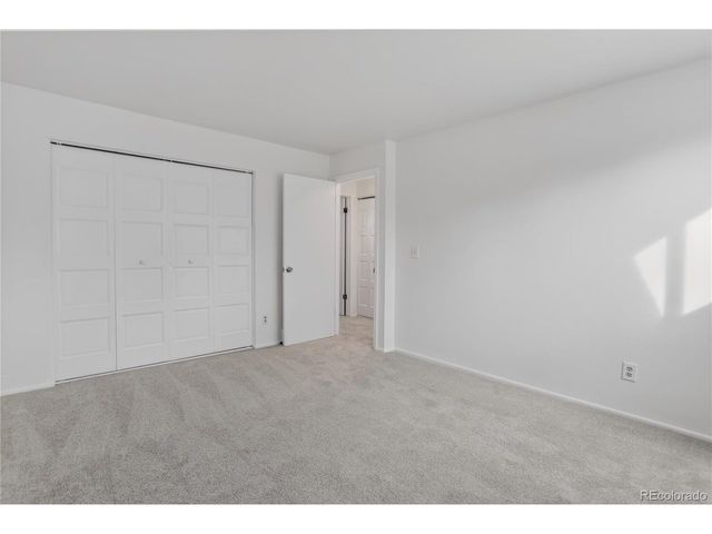 4560 E Lake Cir, Centennial, CO 80121